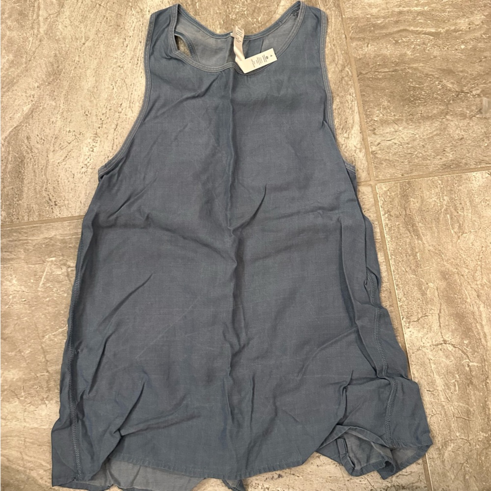 Like new lululemon all tied up chambray blue sz 4